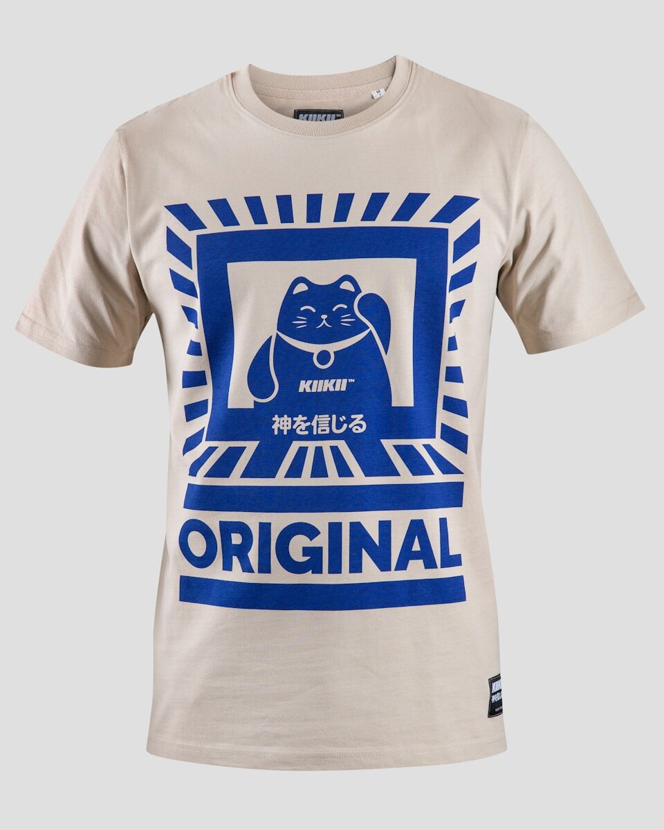 white and blue cat-printed crew-neck T-shirt